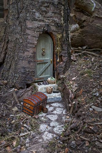 Fairy Door  Workshop  June 6 @ 3:00 pm  Ridge Runner Bar & Grill, 8006 W Ridge Rd., Brockport, NY 14420